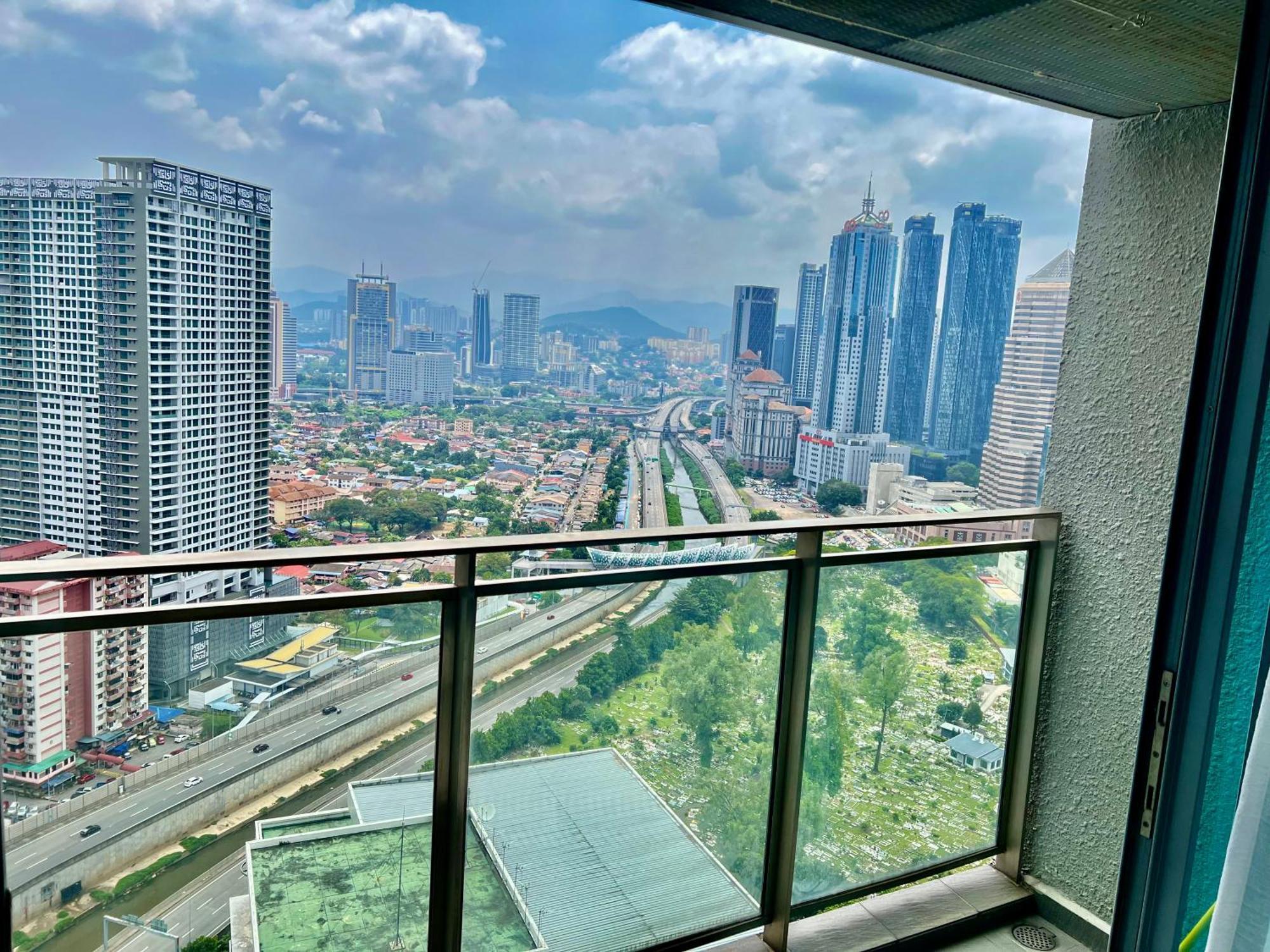 Summer Suites Near Klcc Куала-Лумпур Экстерьер фото